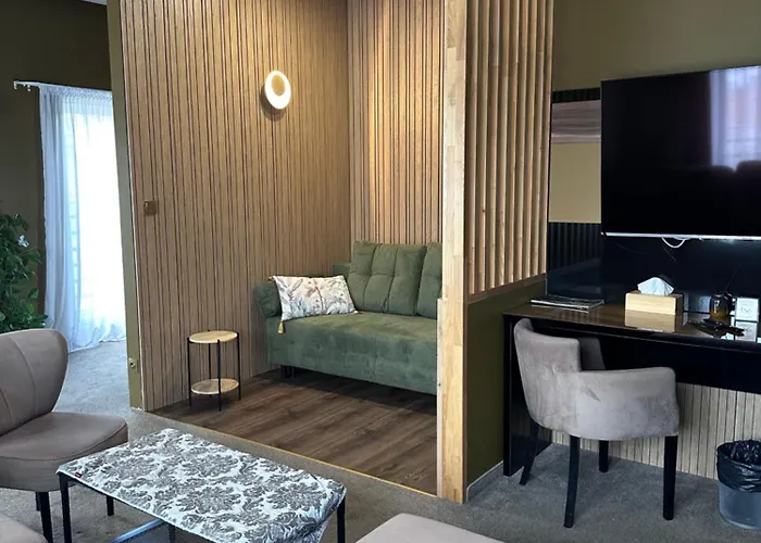 アパート Weranda モジチン